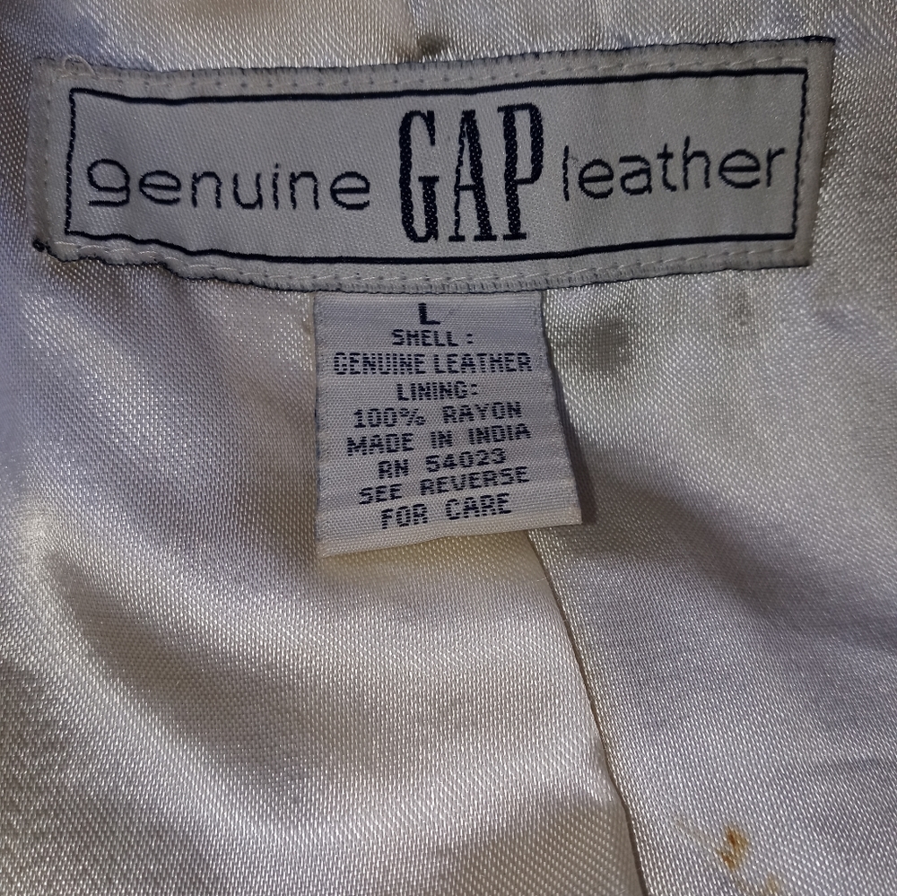 1986 Vintage Gap Cream Leather Jacket. - Picture 5 of 9